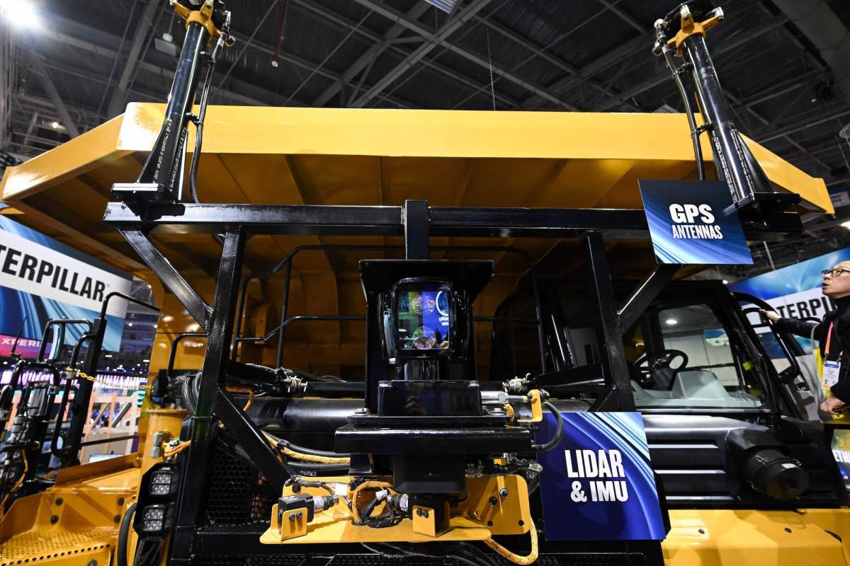 Caterpillar تجربه خودکارسازی معدن را به استقرار هوش مصنوعی در صنعت می‌آورد